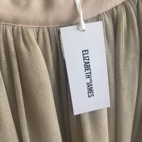 SOLD! Elizabeth and James Skirt - Picture 4 of 6